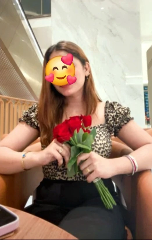 Ms Ƙŕŭpä – Indian escort in Bangalore — 5 / 8