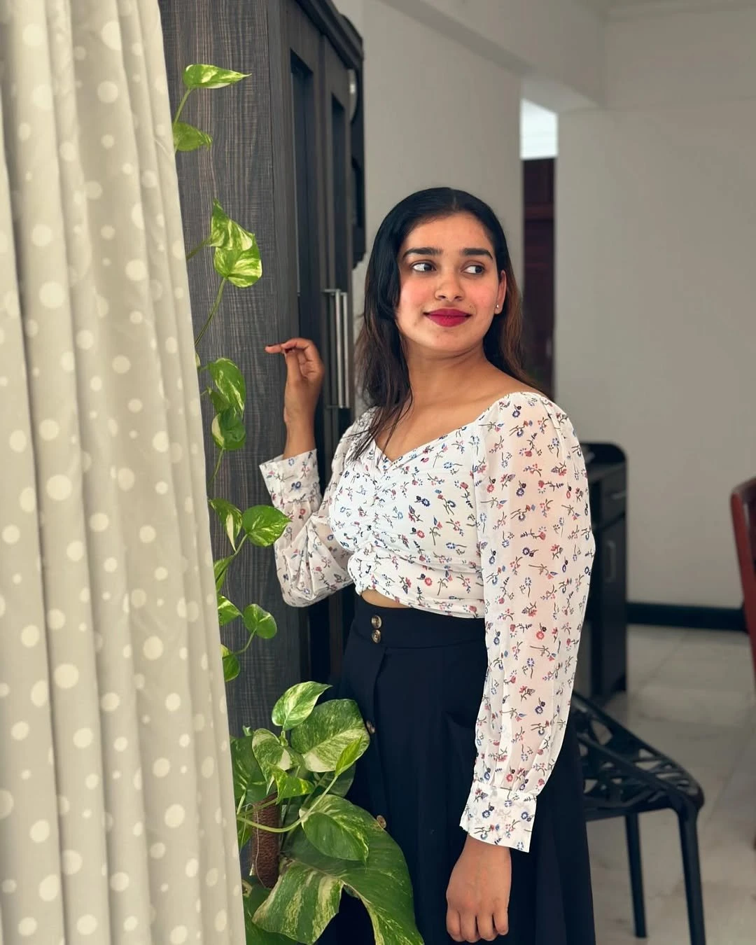 Somya – Indian escort in Bangalore — 2 / 5