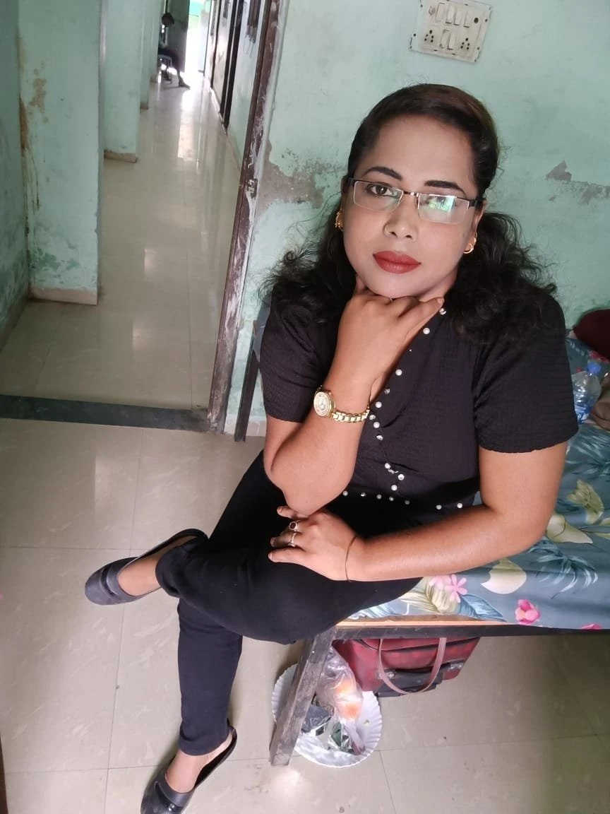 Sneha patel – Indian escort in Ahmedabad — 3 / 4