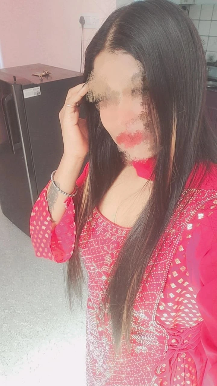 pihu independent meet & cam session – Indian escort in Bangalore — 3 / 4