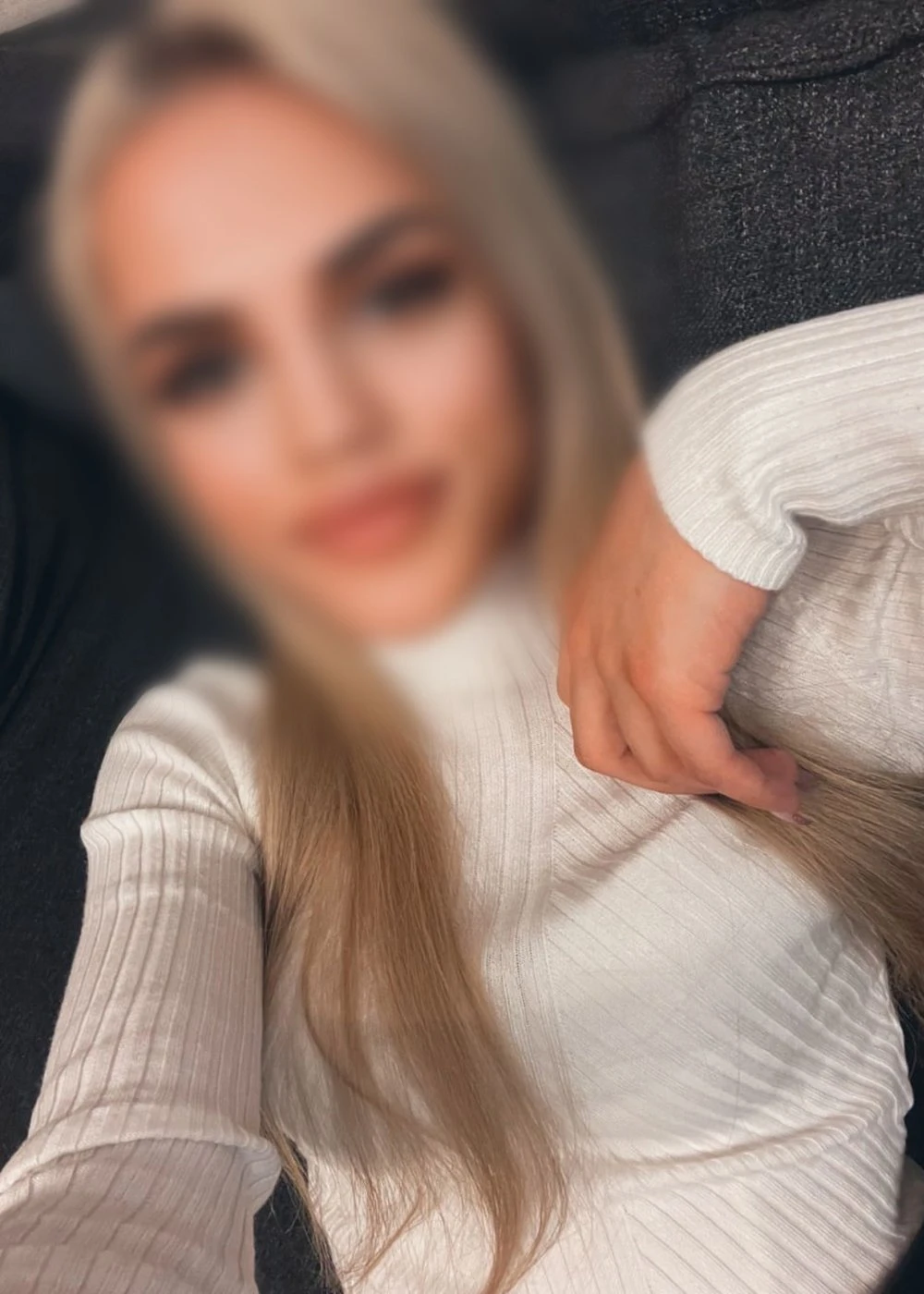 Arina – Russian escort in Hong Kong — 6 / 9