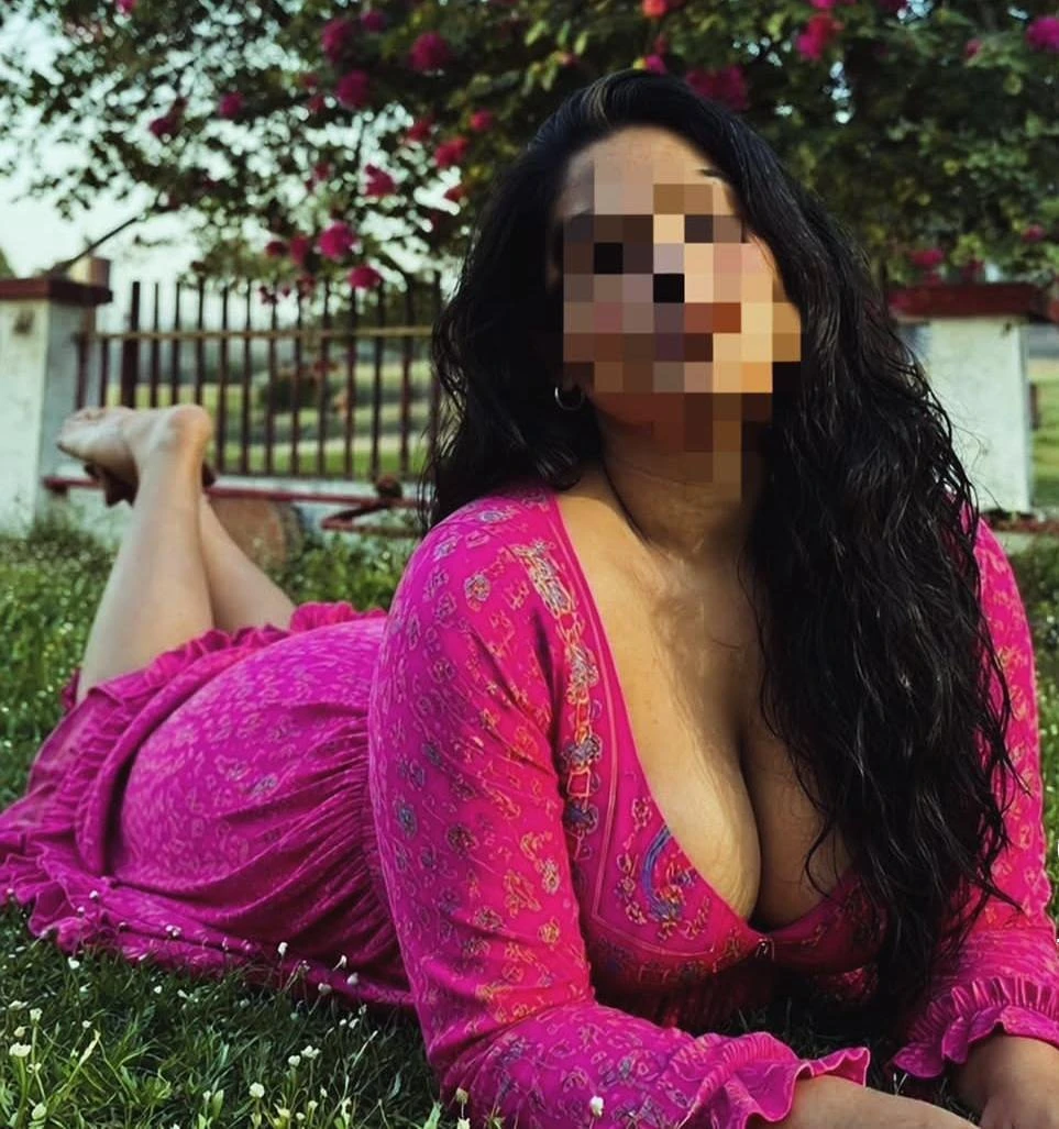 Saloni – Indian escort in Bangalore — 4 / 7