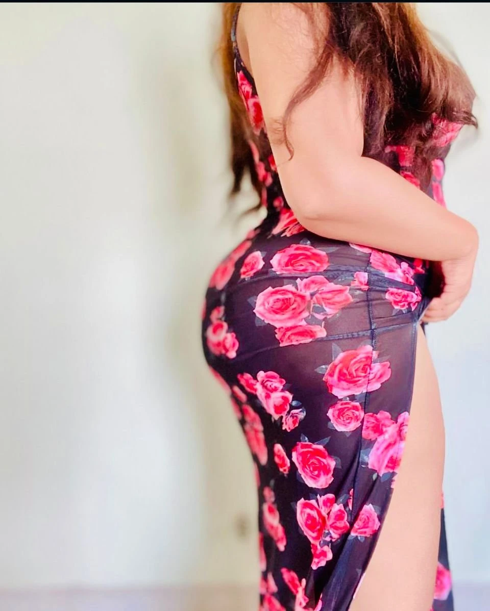Cim Queen Anvee – Indian escort in Ahmedabad — 15 / 24