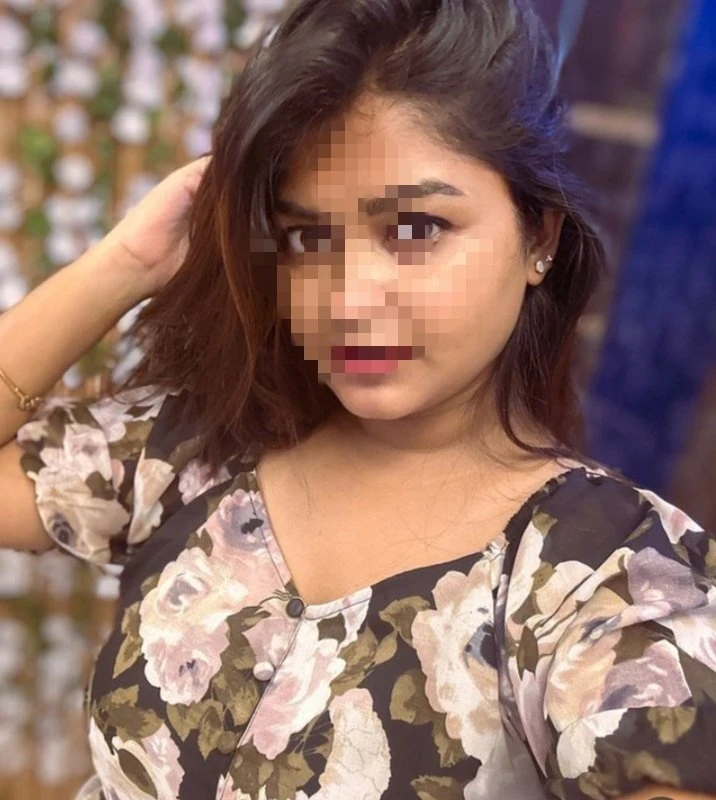Aayushi – Indian escort in Chennai — 2 / 4