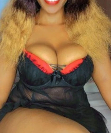 Samantha – South African escort in Candolim, Goa — 2 / 3