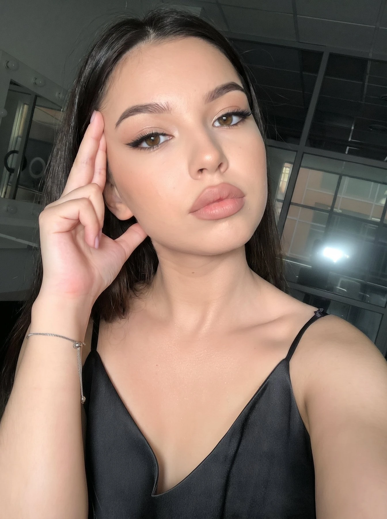 Samantha – Russian escort in Hong Kong — 2 / 6
