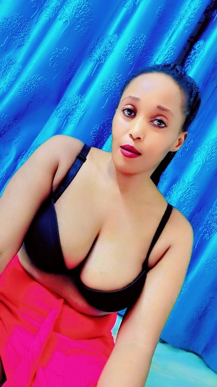 Amber – South African escort in Chennai — 3 / 7