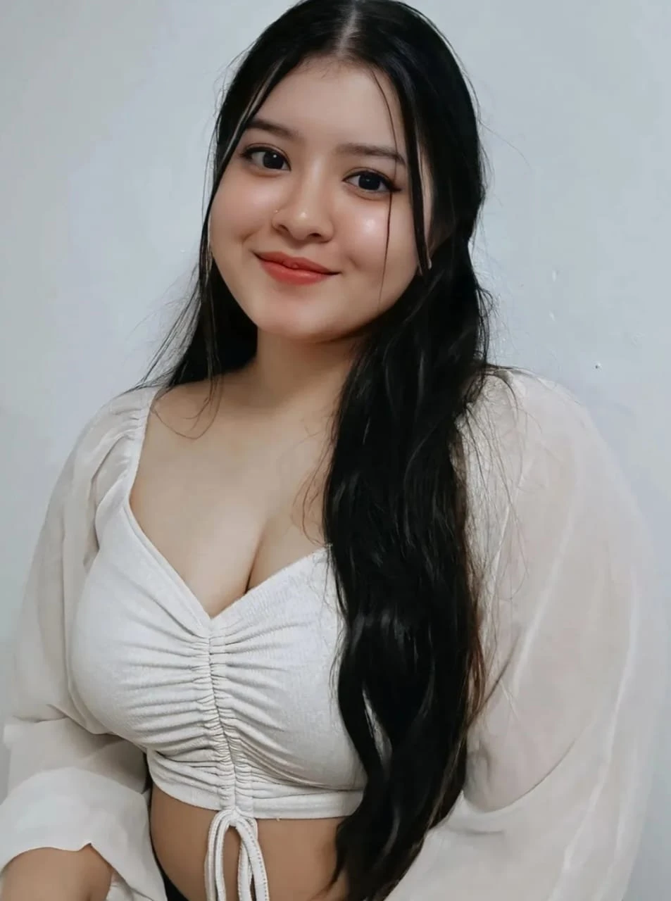 Naira Jain – Indian escort in Ahmedabad — 2 / 5