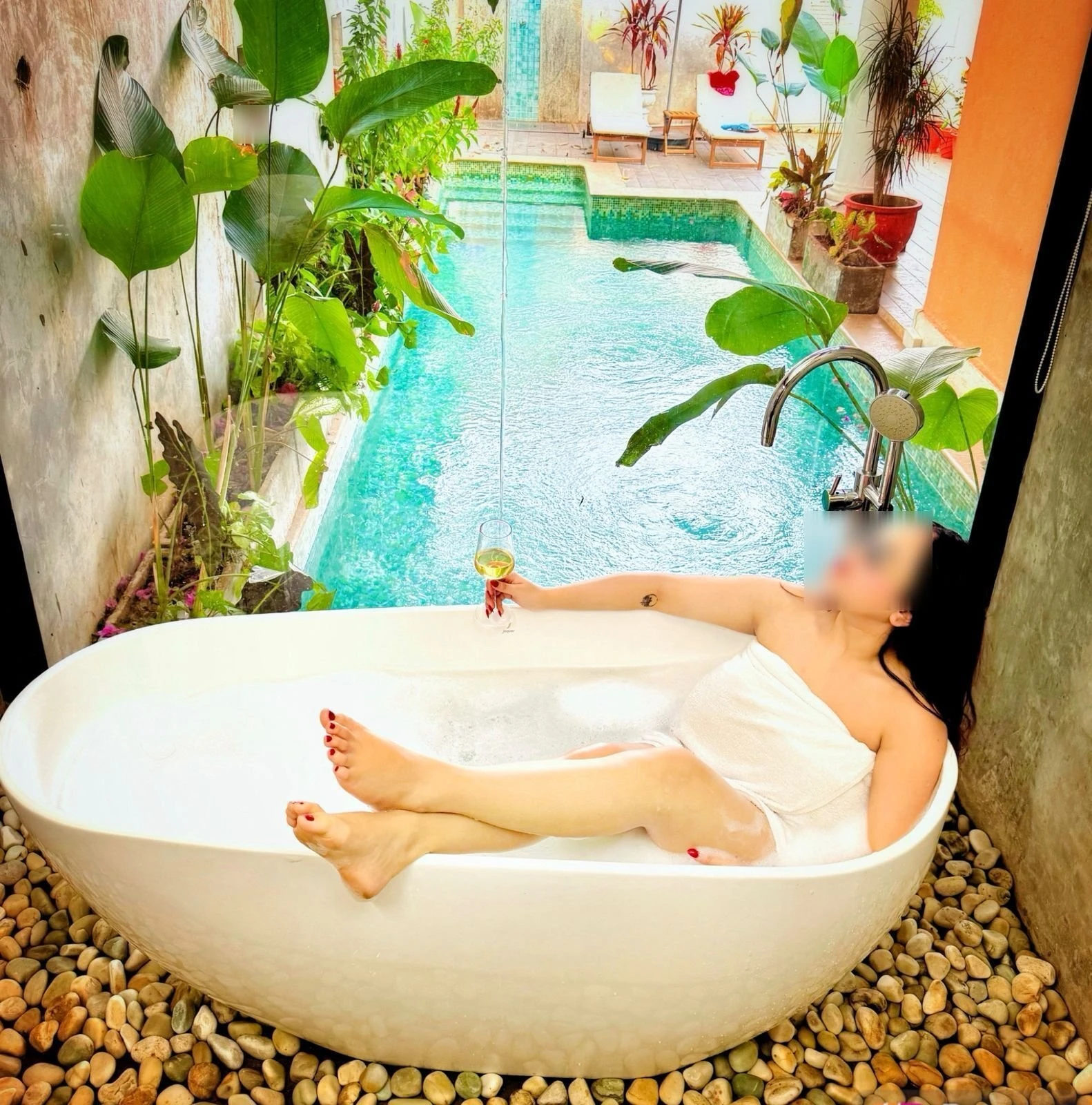 Shakila From India – Indian escort in Bangalore — 7 / 8