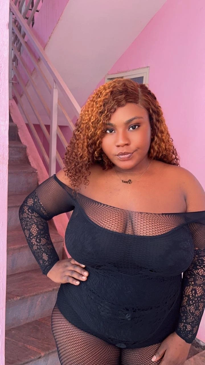 Becky Brown in Whitefield – Cameroonian escort in Bangalore — 2 / 5