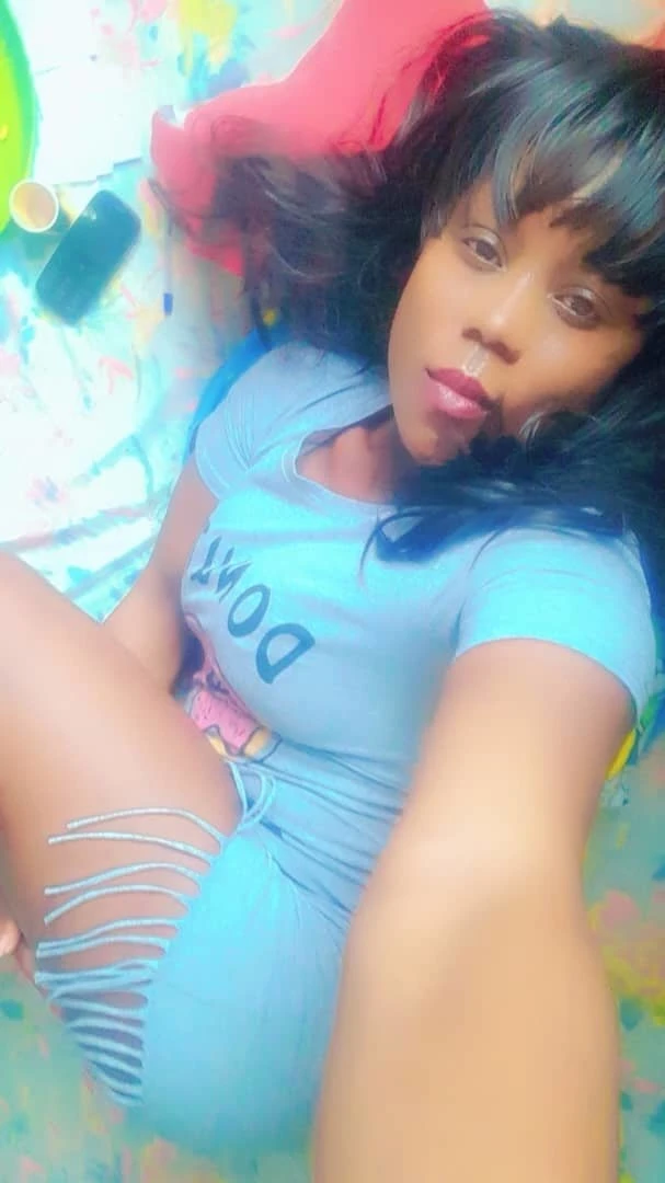 Cindy – Angolan escort in Ahmedabad — 3 / 5