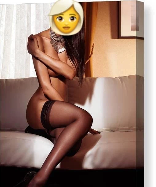 Amira – Malian escort in Chennai — 4 / 5