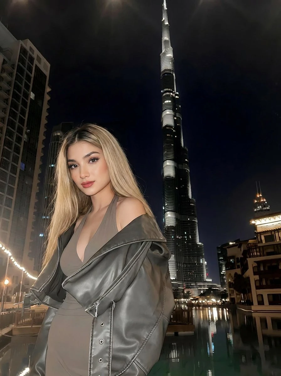 Annabelle Naughty Kitten – Russian escort in Hong Kong — 3 / 4