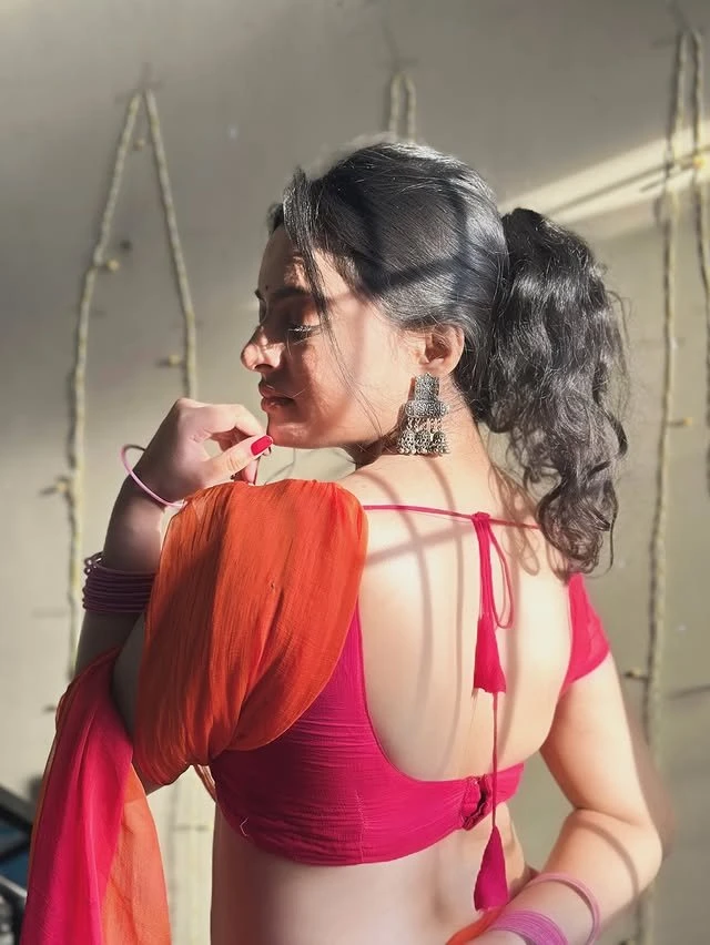 Sanjana – Indian escort in Ahmedabad — 3 / 6
