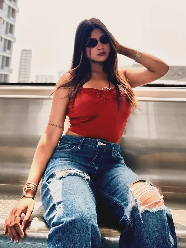 Sanjana – Indian escort in Ahmedabad — 4 / 10