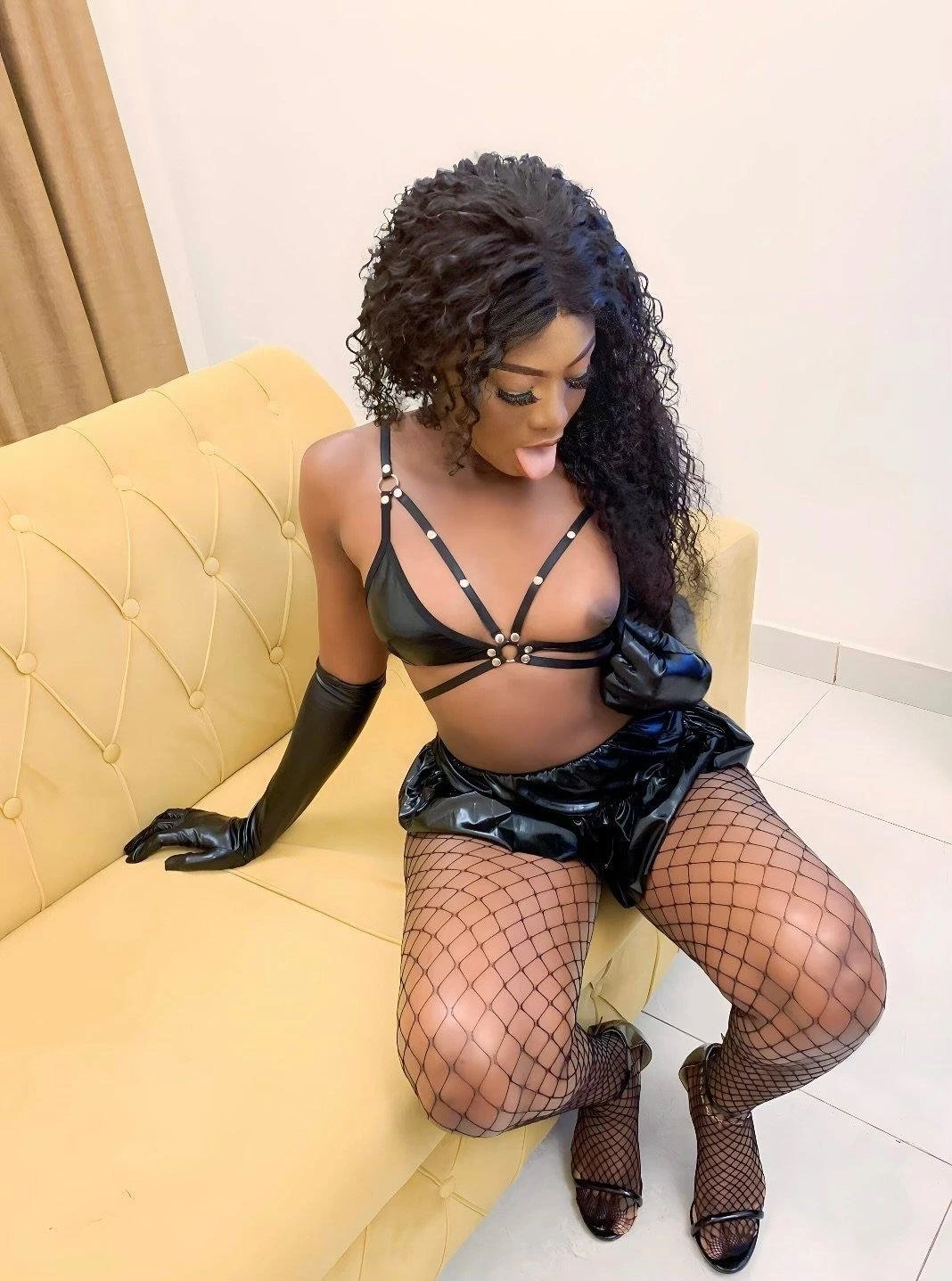LORAH – Zambian escort in Bhopal — 3 / 5