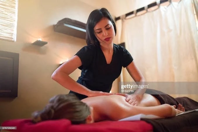 FEMALE TO MALE FULL BODY OIL MASSAGE – Indian escort in Bangalore — 4 / 7