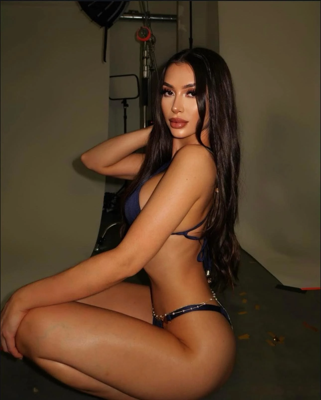 Amara f – Uzbekistani escort in Hong Kong — 2 / 8