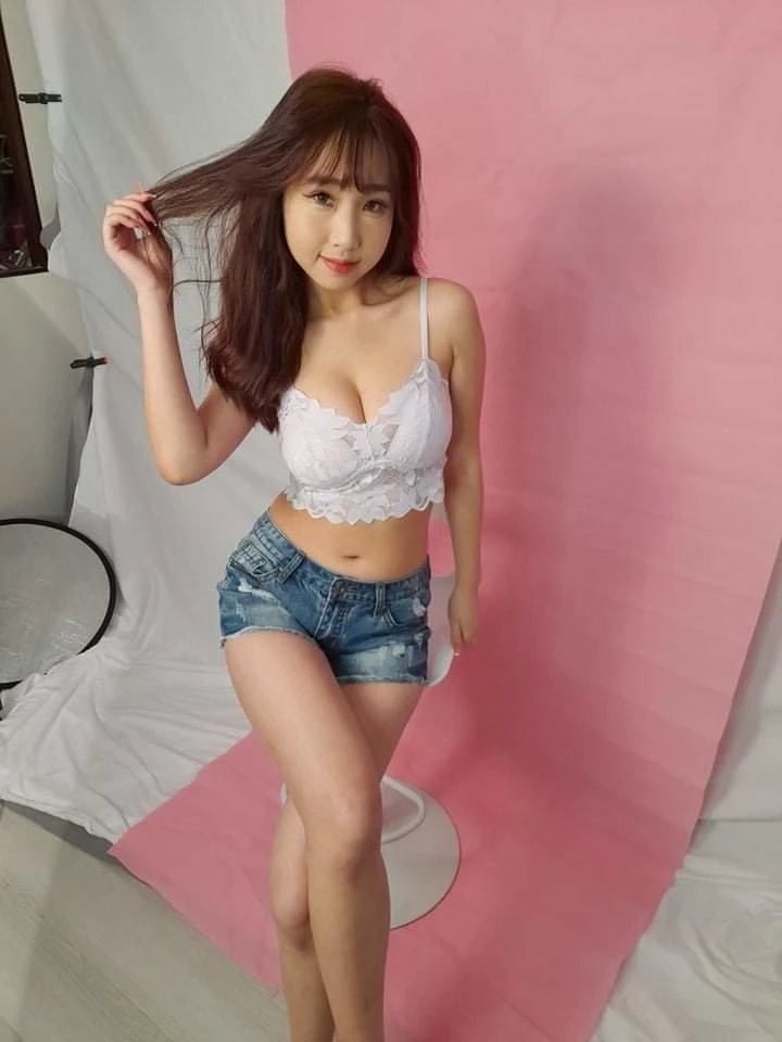 Yoki Japanese huge boobs independent – Japanese escort in Hong Kong — 12 / 27
