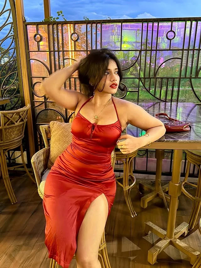 Komal – Indian escort in Chandigarh — 3 / 10