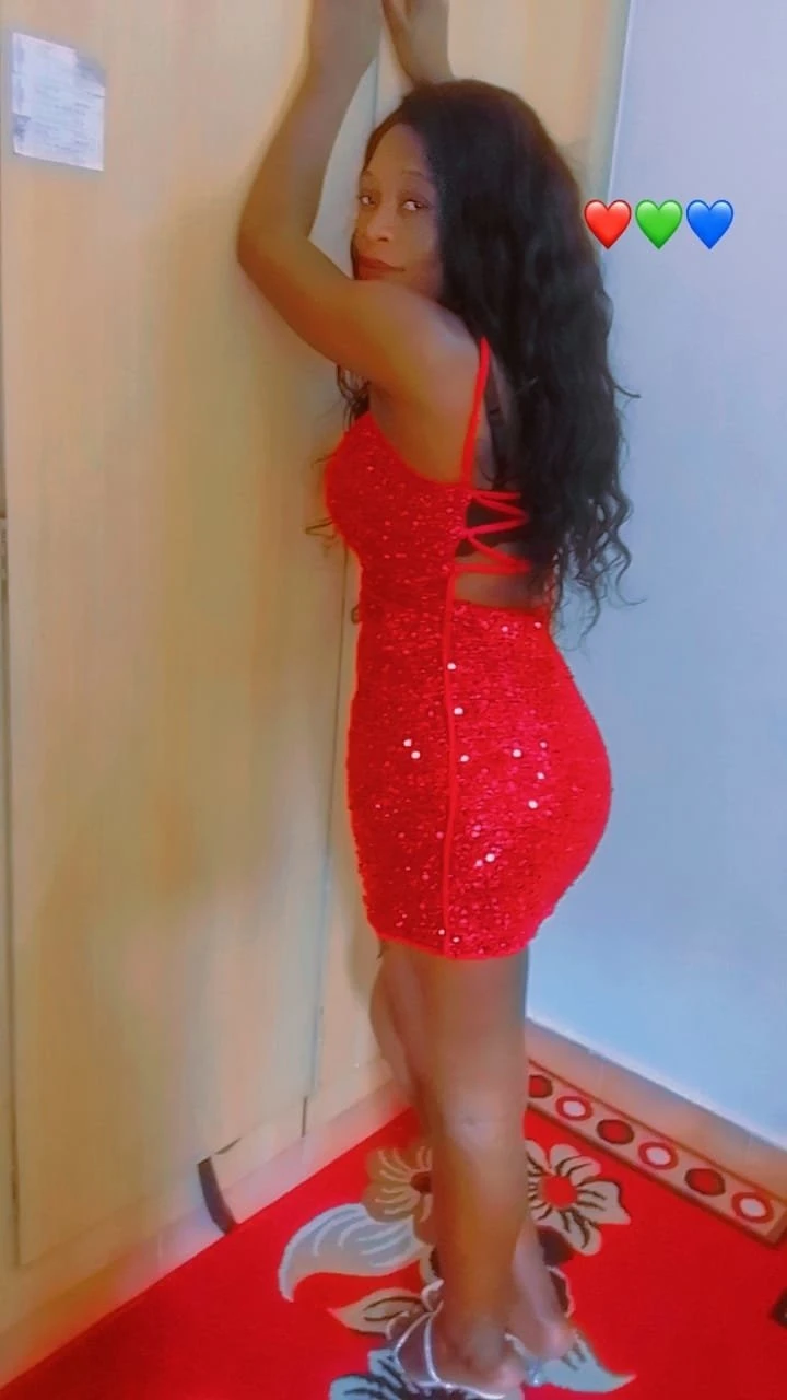 Pretty – South African escort in Chennai — 3 / 5