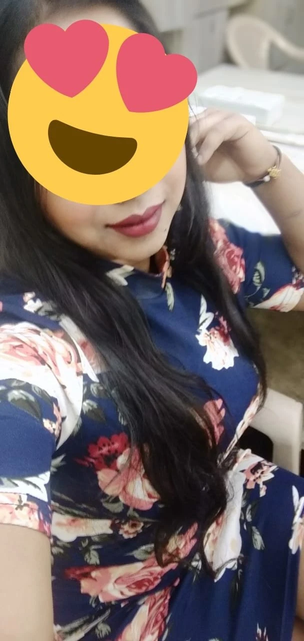 Arshitha Cam – Indian escort in Bangalore — 4 / 5
