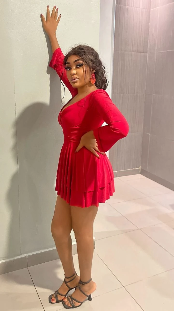Molly baby – Beninese escort in Cotonou — 2 / 5