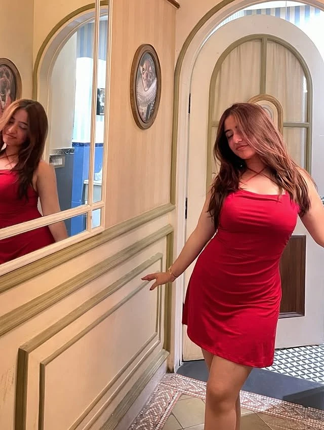 Vanshika – Indian escort in Bangalore — 3 / 9