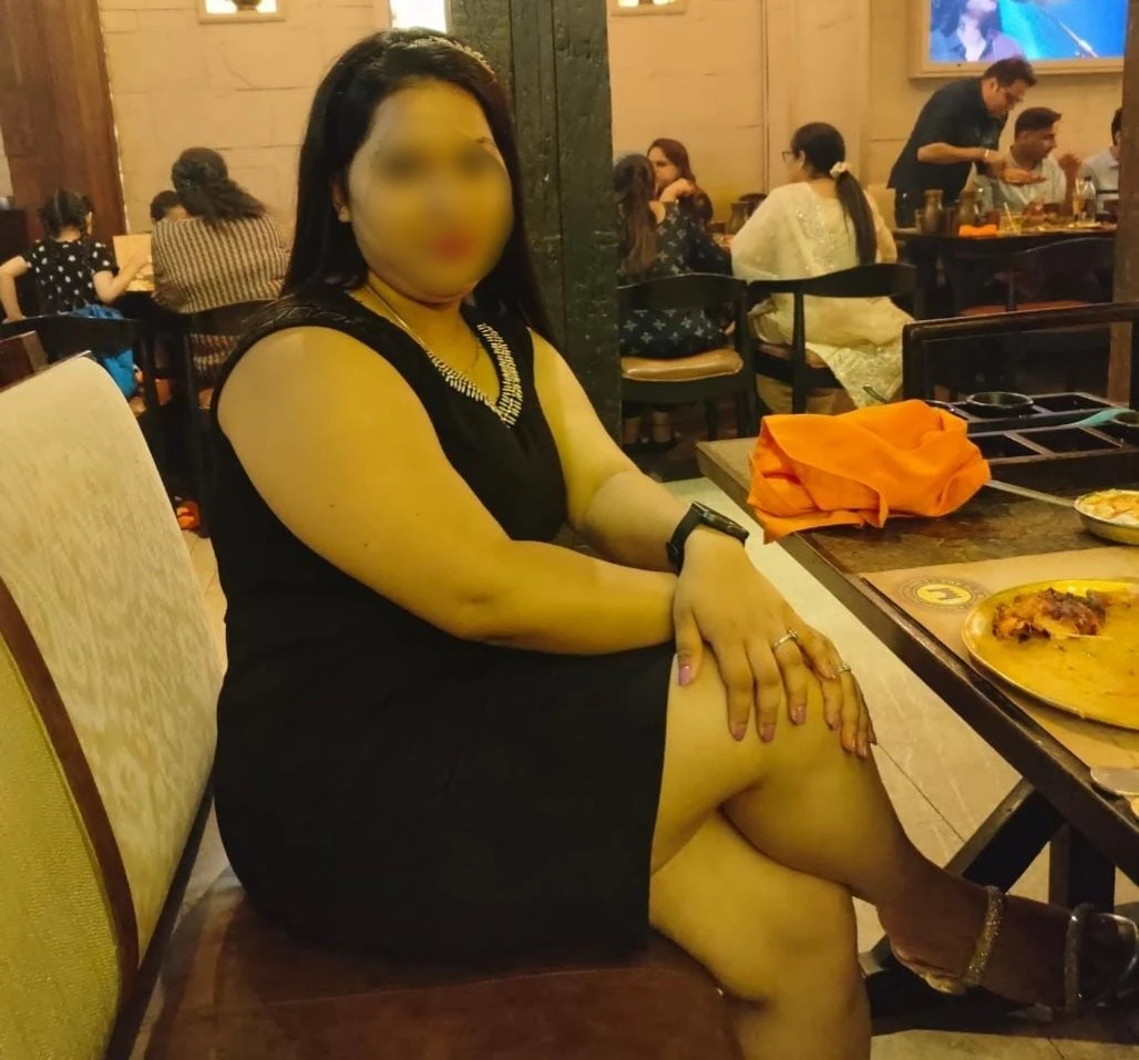 Kavya Singh (Housewife) – Indian escort in Chandigarh — 2 / 5
