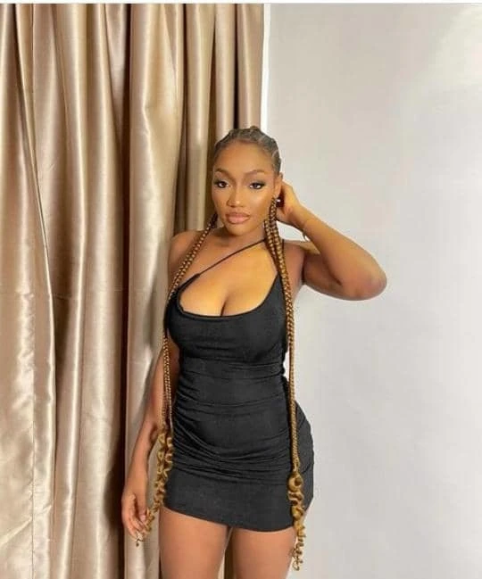 Julie – Kenyan escort in Bangalore — 4 / 5