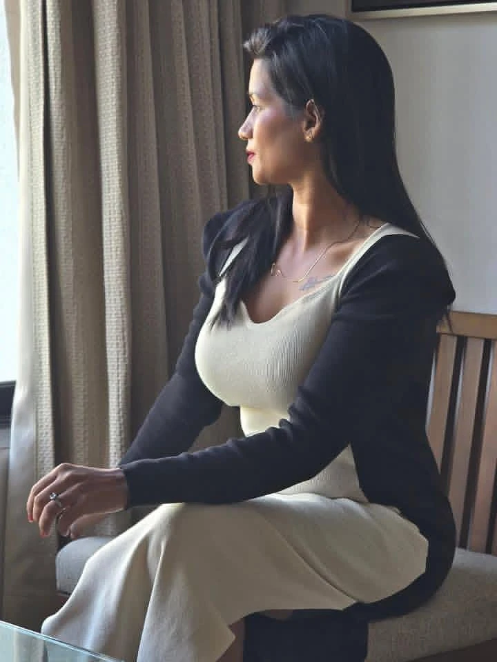Divya – Indian escort in Bhavnagar — 4 / 5