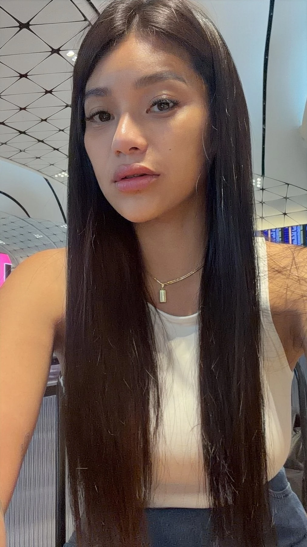 baby girl ANNE is back – Colombian escort in Hong Kong — 6 / 11