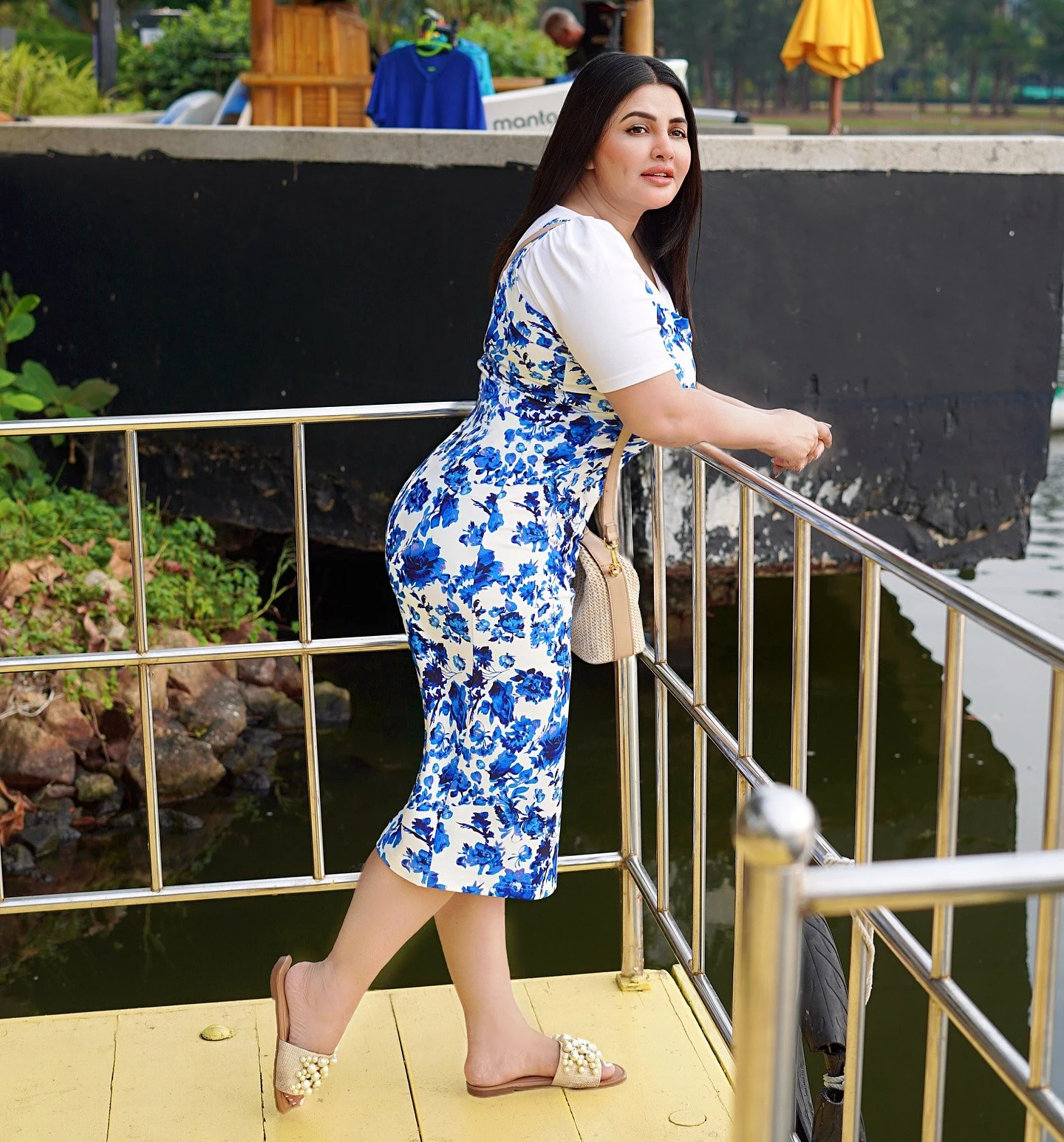 Khushi Rahman – escort in Dhaka — 10 / 13