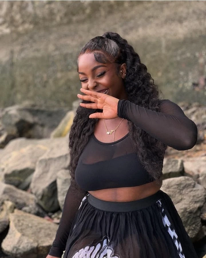 Rose – Nigerian escort in N'Djamena — 2 / 5