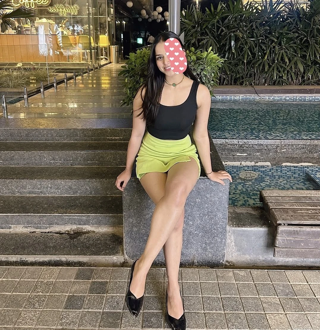 Navya – Indian escort in Gurgaon — 2 / 5