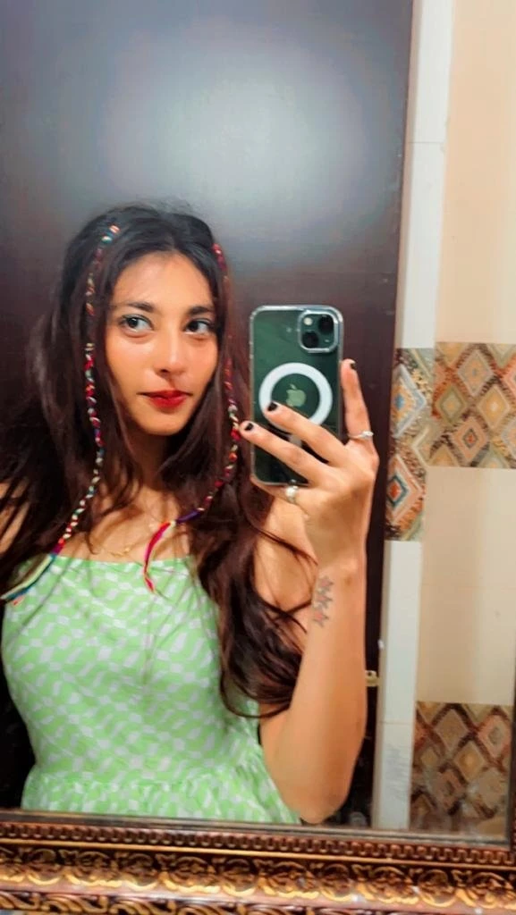 Direct Payment & Star Hotel Service – Indian escort in Chennai — 1 / 4