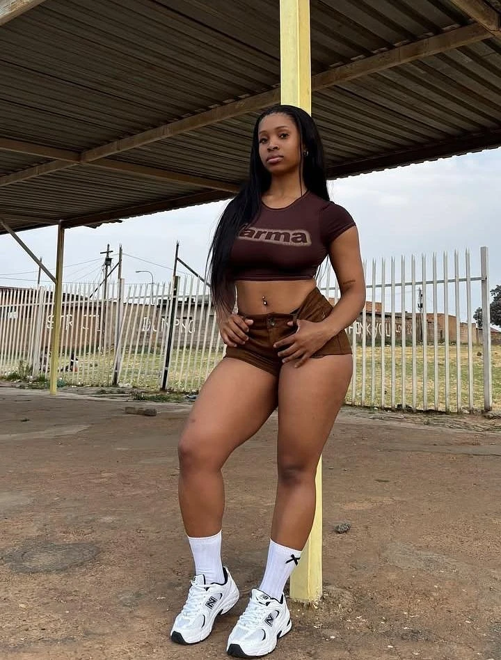 Shakira – South African escort in Chandigarh — 4 / 6