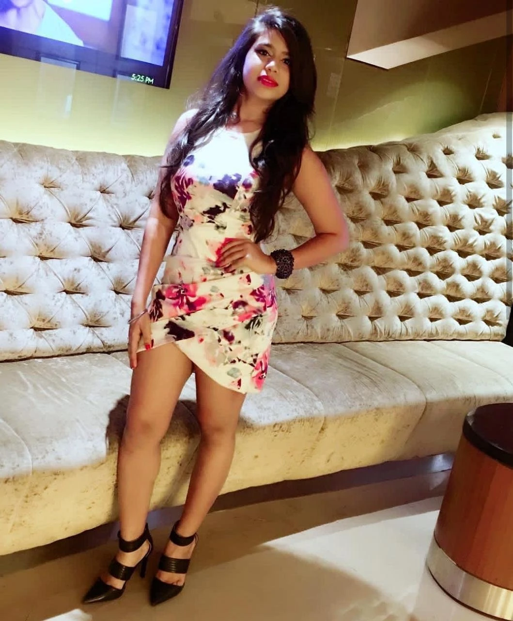 CASH PAYMENT VIP CALL GIRLS – Indian escort in Ahmedabad — 2 / 8