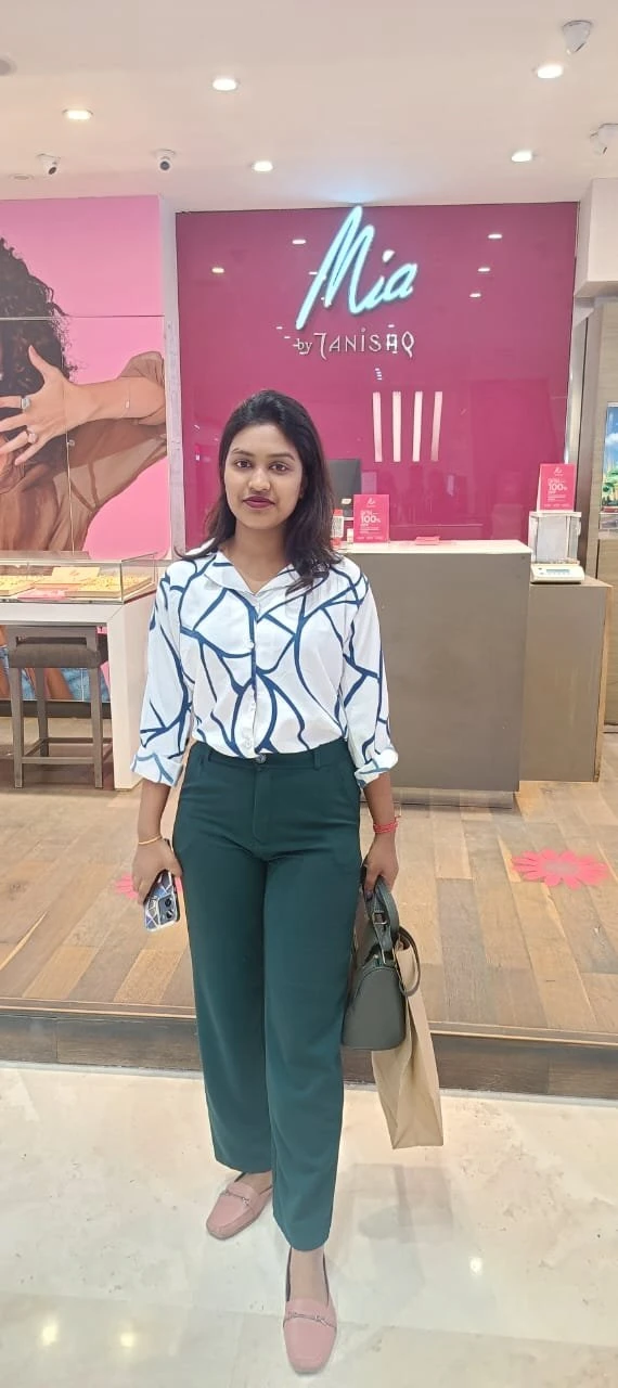 Aruhi – Indian escort in Agra — 1 / 2