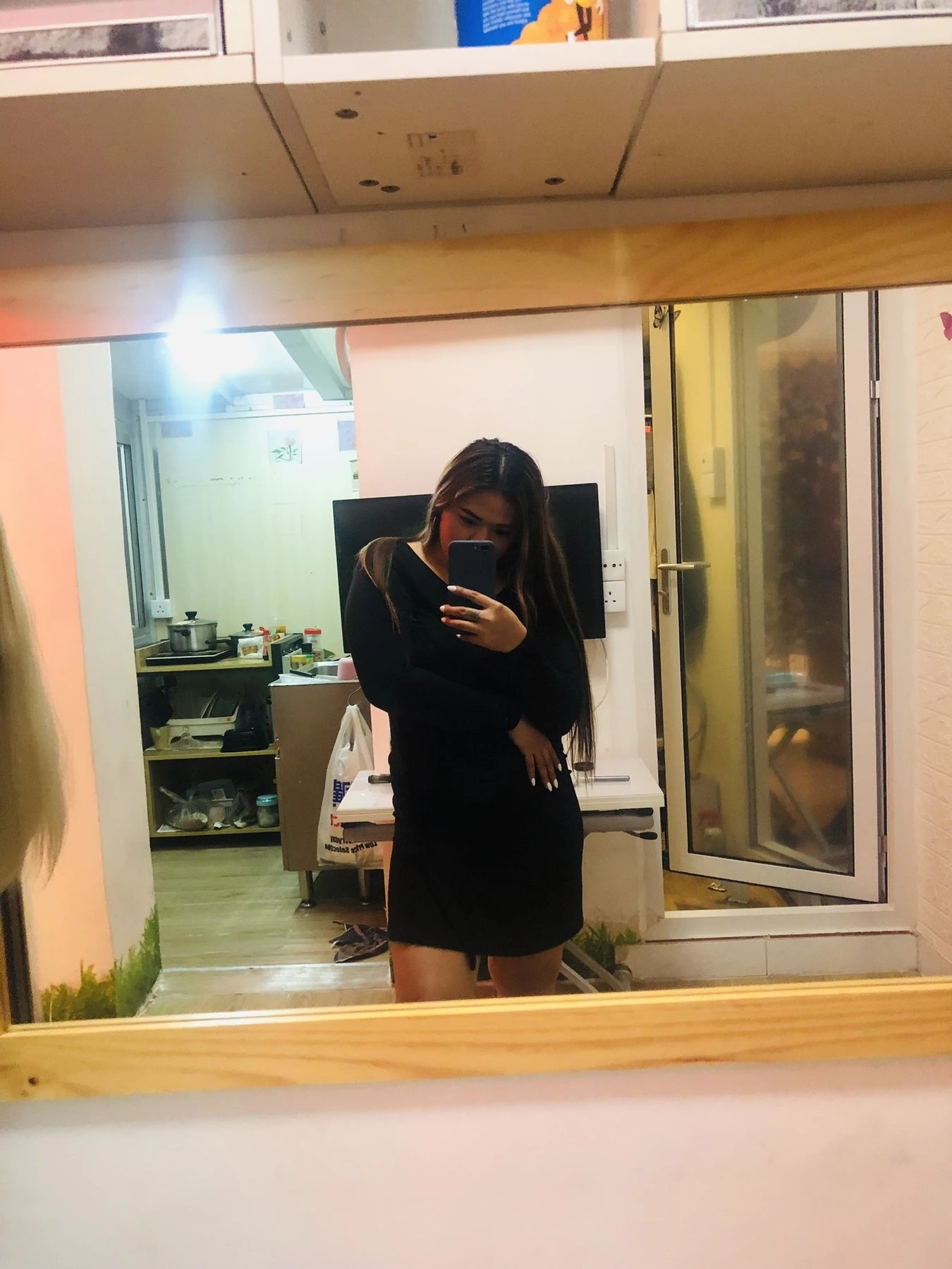 Angela – Filipino escort in Hong Kong — 2 / 4