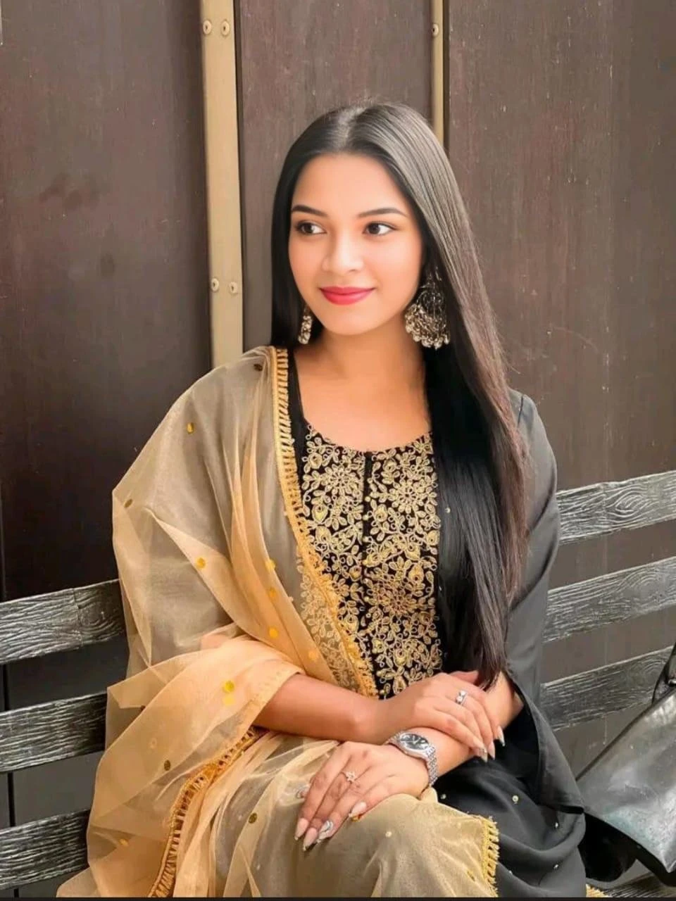 Directly Payment in Star Hotel Hifi – escort in Chennai — 2 / 3