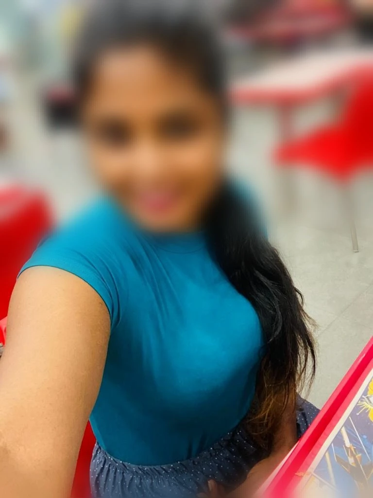 Make Up Artist Avaliable – companion in Bangalore, Escort, Banga