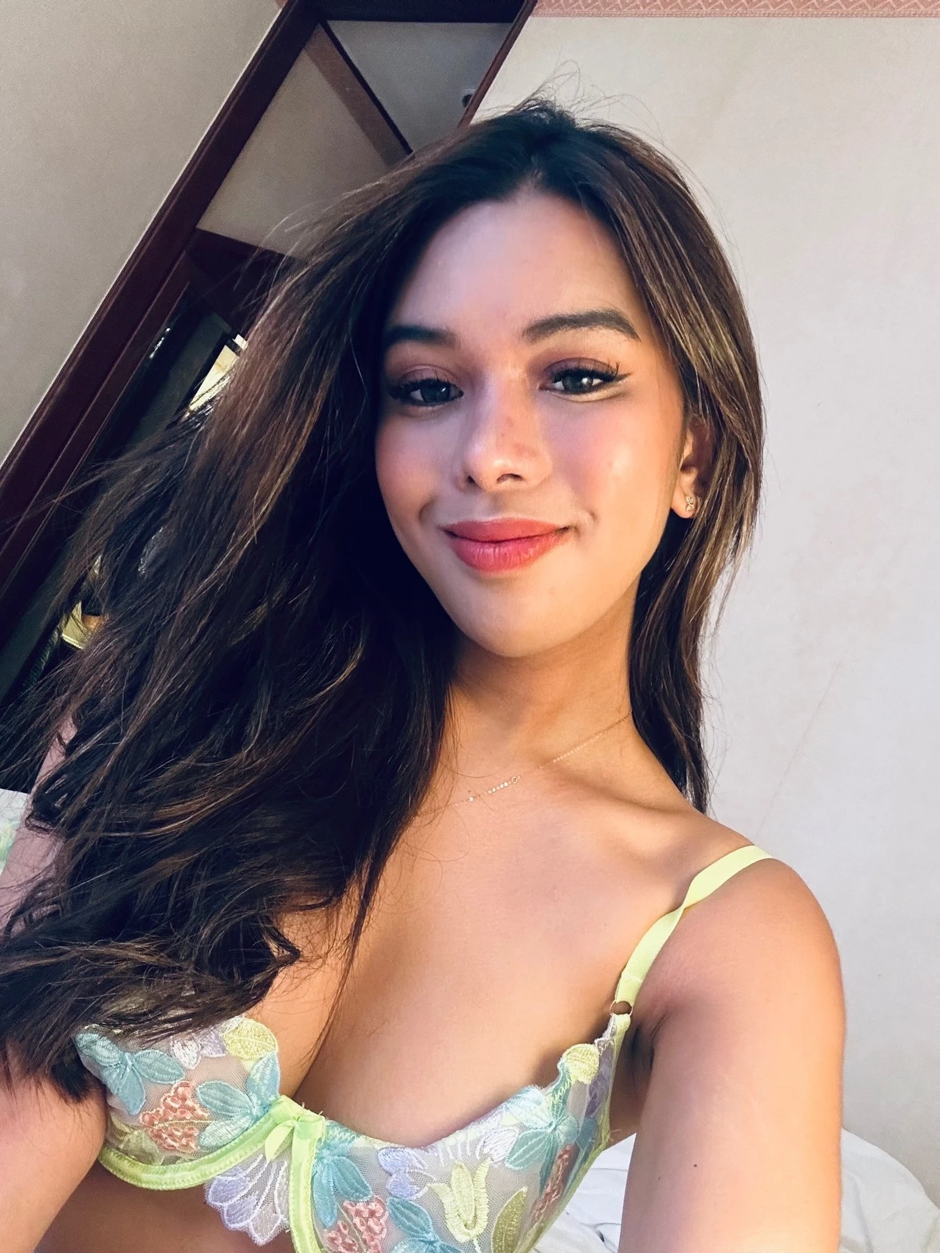 Candy – Australian escort in Hong Kong — 2 / 8