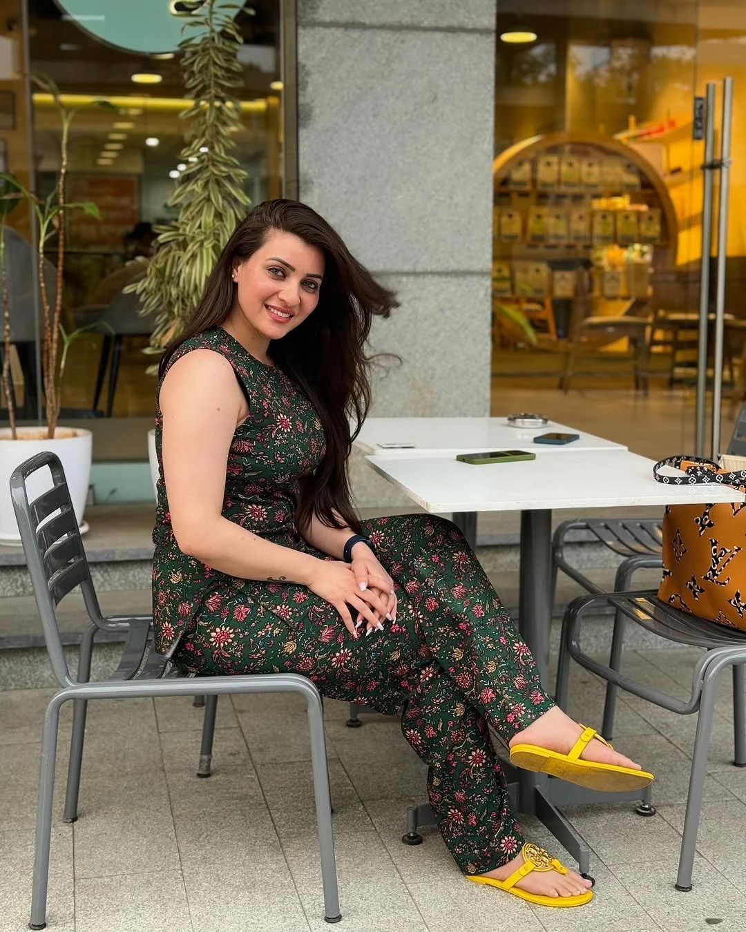 Bhumika Patel – Indian escort in Ahmedabad — 2 / 7