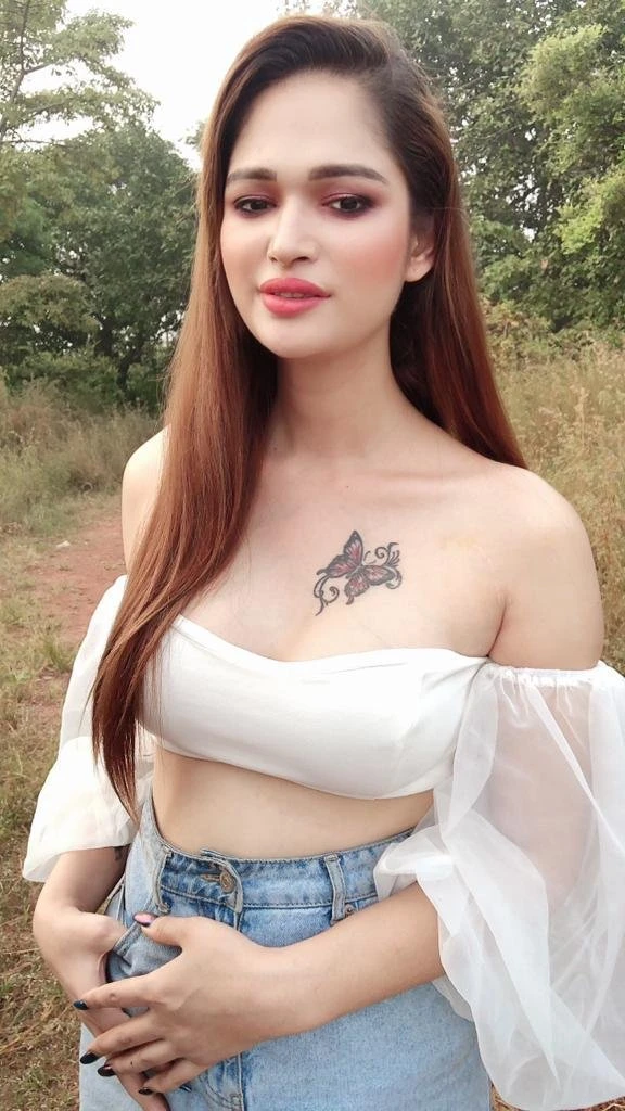 Manisha Here for Video Call – Indian escort in Bangalore — 6 / 15