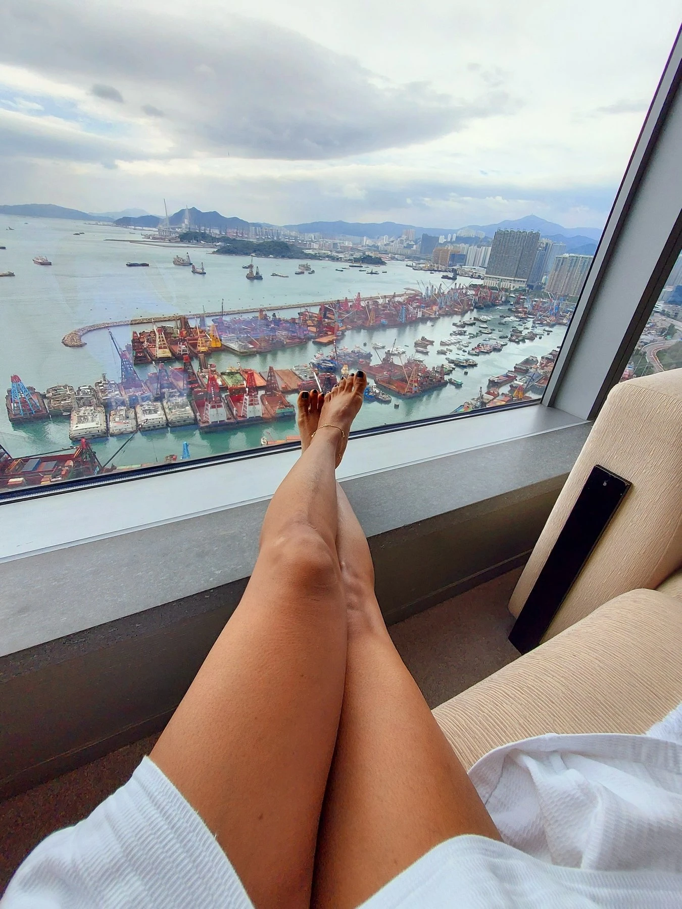 Madame Tara – Malaysian dominatrix in Hong Kong — 9 / 16