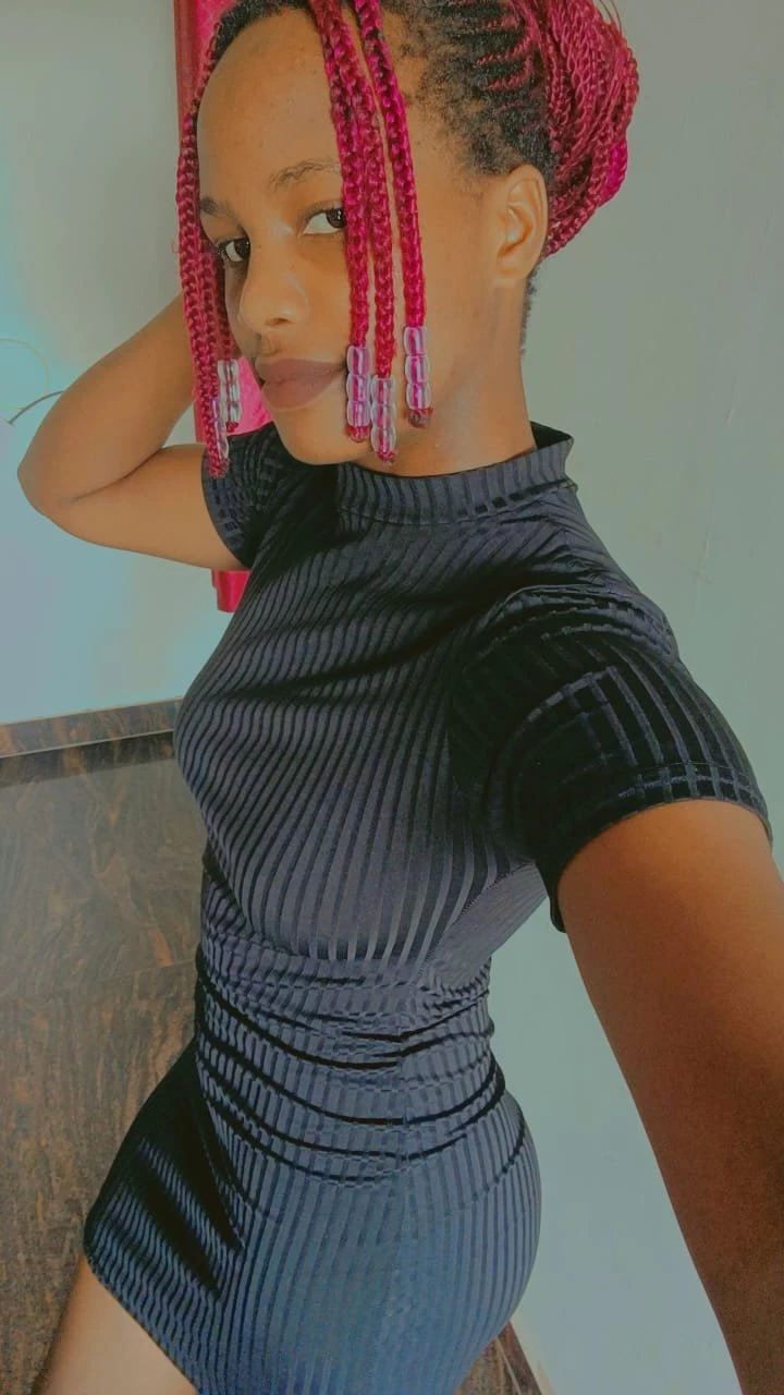 Lucy hot girl – escort in Bangalore — 2 / 3