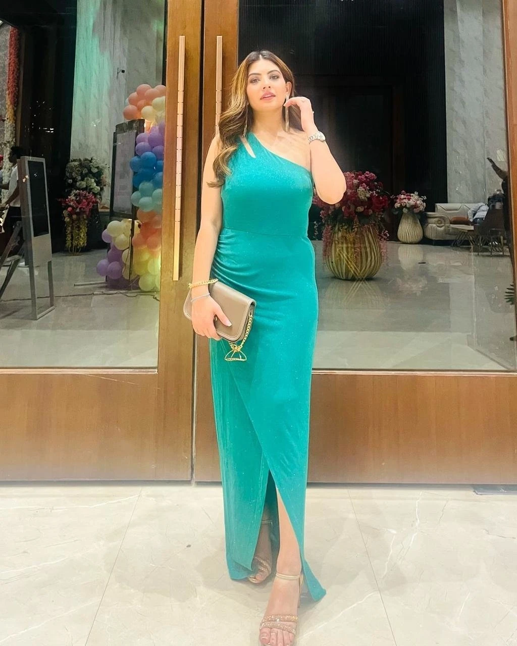 Disha – Indian escort in Gurgaon — 2 / 5