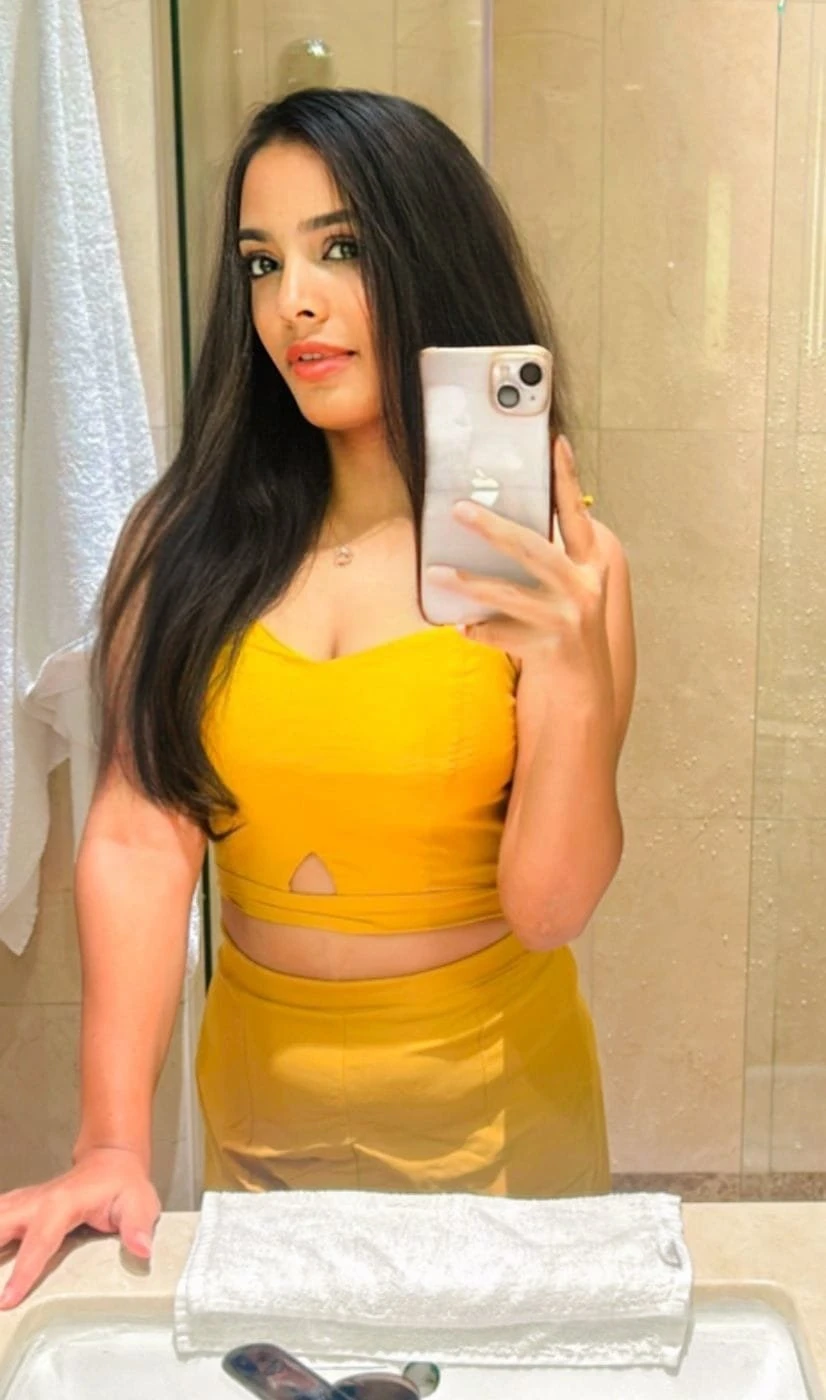 Isha – Indian escort in Hong Kong — 2 / 8