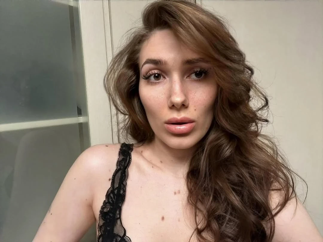 Nastya Filth Goddess – Russian escort in Hong Kong — 5 / 10